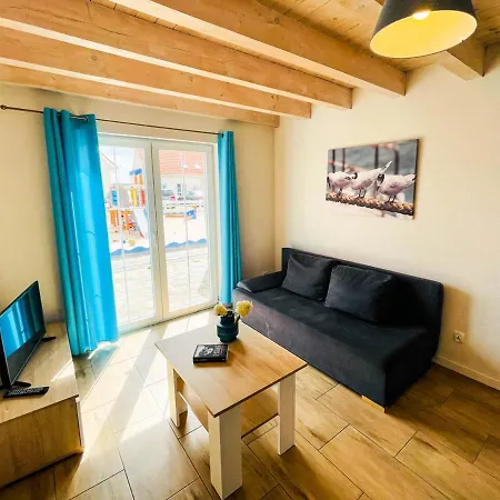 Domki Summer 펜션 웨바